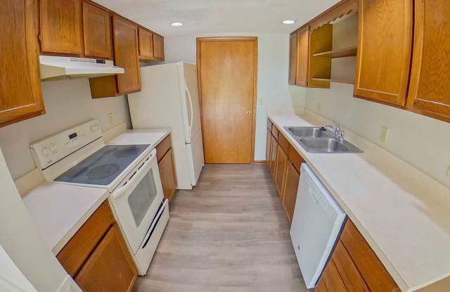 West Side + Fenced-in Yard + Pet Friendly + Washer & Dryer Included Attached 1-Car Garage! Available Now! Gallery 4