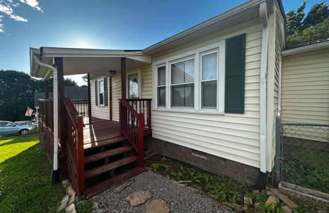 Two Bedroom-One Bath for rent in Morristown photos photos