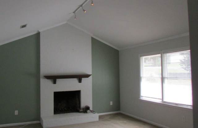 2234 Springwater Drive Gallery 3