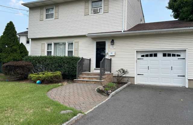 252 Suttons Lane - 252 Suttons Lane, Middlesex County, NJ 08817