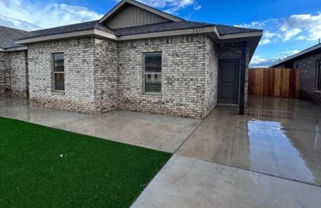 Escape the Ordinary in Viridian Townhomes! Gallery 1