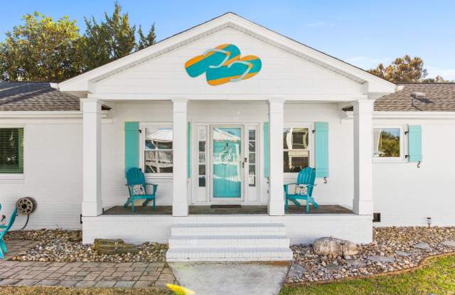 309 N Avenue Gallery 1