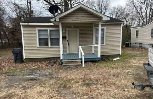 922 E. Andrews Ave. - 922 East Andrews Avenue, Henderson, NC 27536