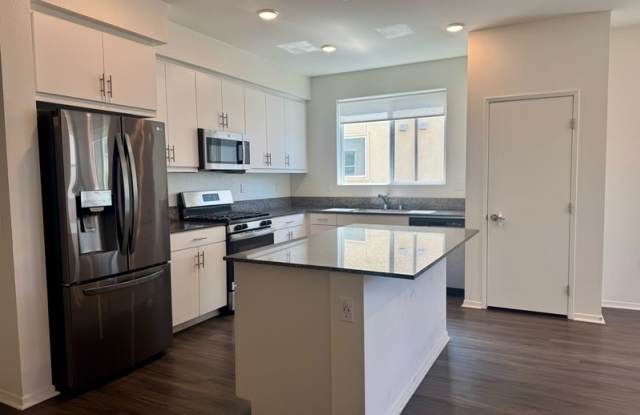 5208 Surfwalk Way - 154 photos photos