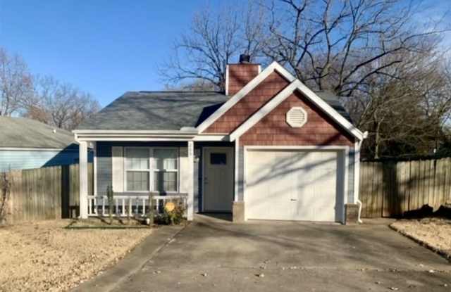 204 Nw J St - 204 Northwest J Street, Bentonville, AR 72712