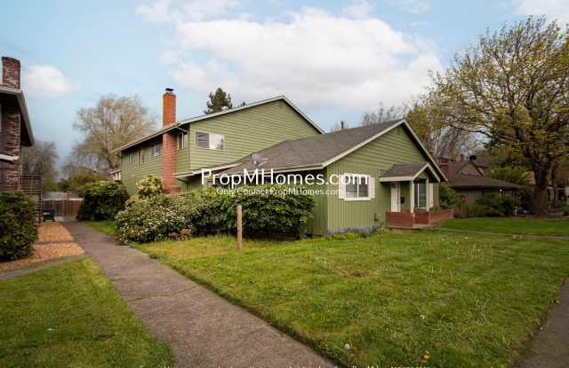 Updated Second-Story Two Bedroom Home In Beaverton! photos photos