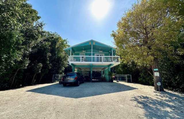 410 Mahogany Avenue photos photos
