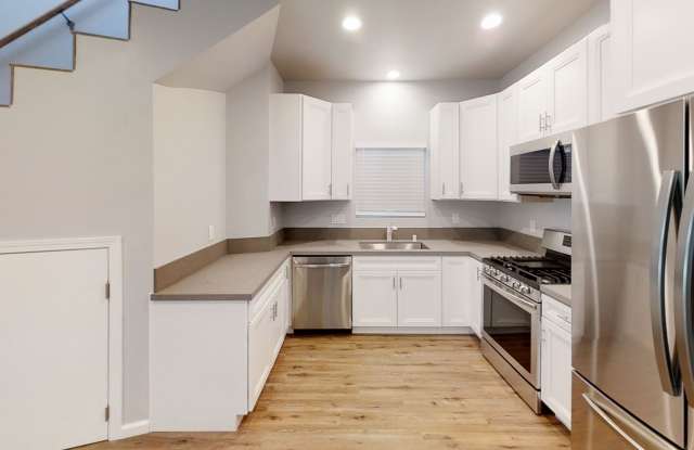 10 minute walk to SDSU! photos photos