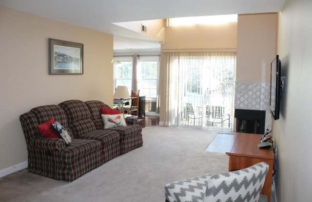 11 BROOKLINE COURT Gallery 3