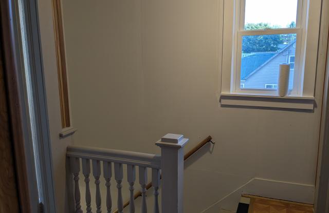 14 Vivian Street Gallery 1