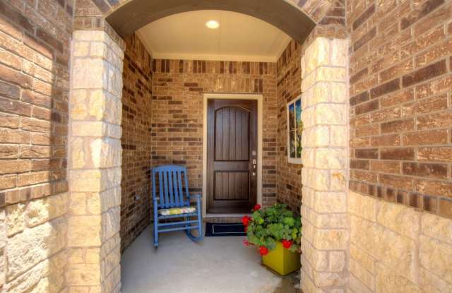 108 Tradinghouse Creek St Gallery 2