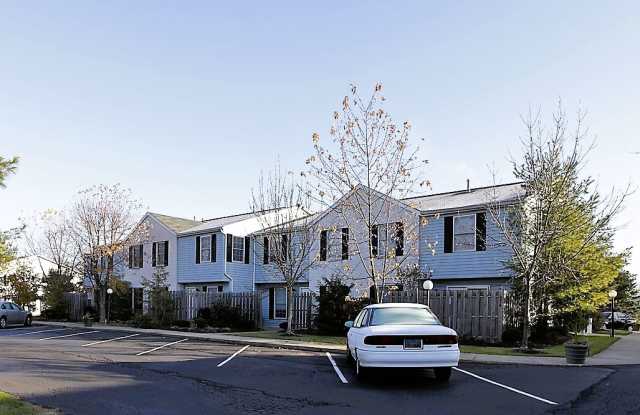 400 Waterside Ave photos photos