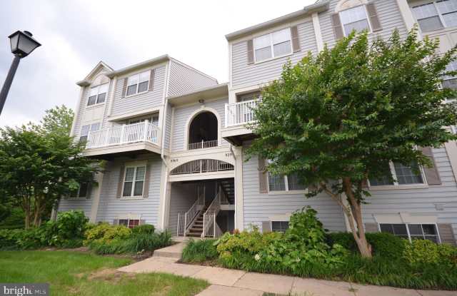 9298 CARDINAL FOREST LANE - 9298 Cardinal Forest Lane, Laurel Hill, VA 22079