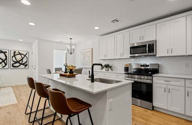 Townhomes at Centennial Crossing photos photos