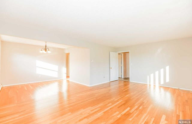 337 Outwater Lane Gallery 2