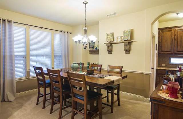 1218 Long Leaf Drive Gallery 2