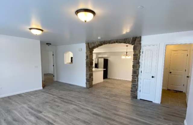 Beautiful 3-Bedroom Condo in Pleasant Grove--AVAILABLE NOW! photos photos
