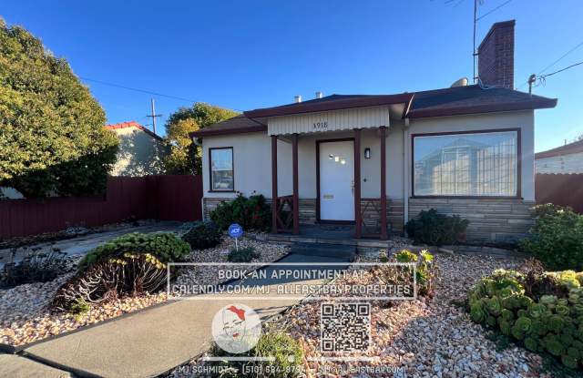 Beautiful 3 bedroom home with large backyard and garage - 3918 Barrett Avenue, Richmond, CA 94805