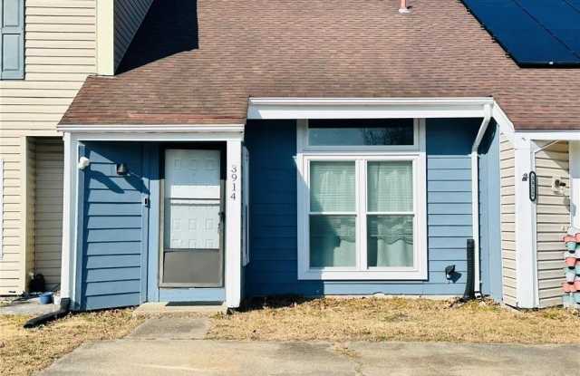 3914 Thalia Trace Court Gallery 1