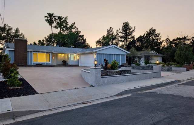12319 Woodley Avenue photos photos