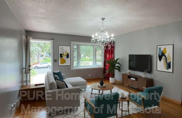 4436 2 1/2 St NE Gallery 2