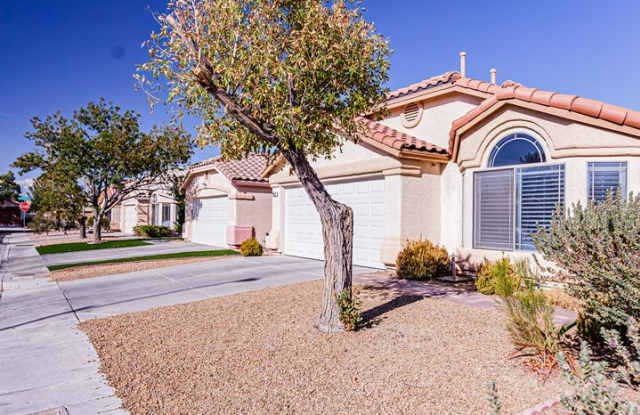 1 Story home located in Silverado Ranch Gallery 4