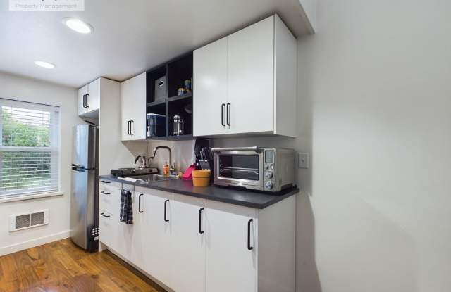 Tiny House in Downtown Bozeman! Gallery 3