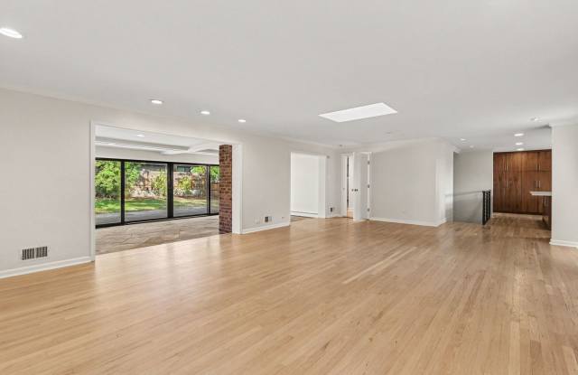 Beautifully Updated 4BR Home Blending Mid-Century Charm & Modern Comfort Gallery 4