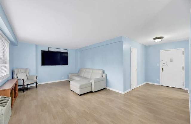 2483 W 16th St photos photos