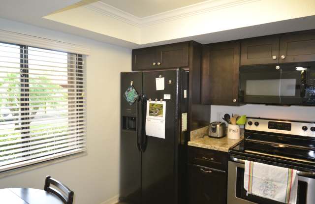 161 Lakeside Dr Gallery 2