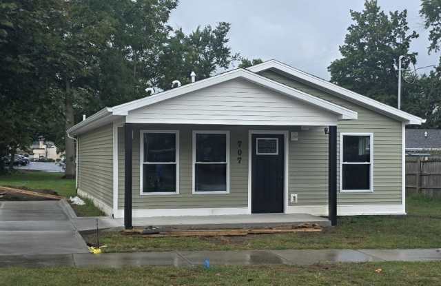 707 Homewild Avenue photos photos