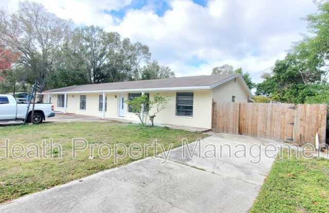 4400 45th St N photos photos