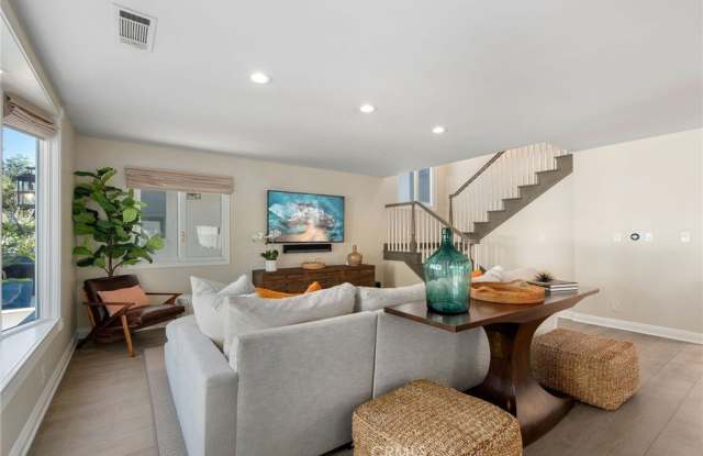1509 E Ocean Boulevard - 1509 East Ocean Boulevard, Newport Beach, CA 92661