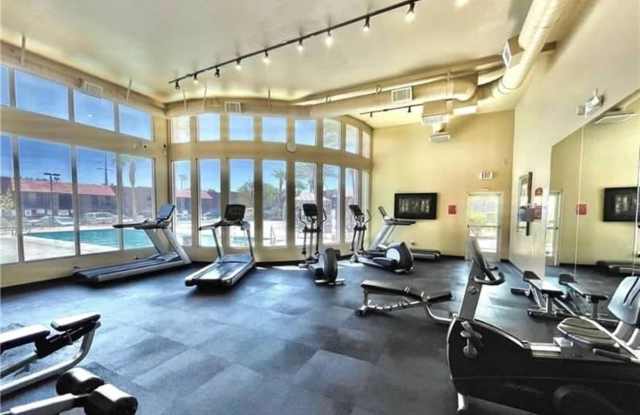 4941 River Glen Dr Gallery 4