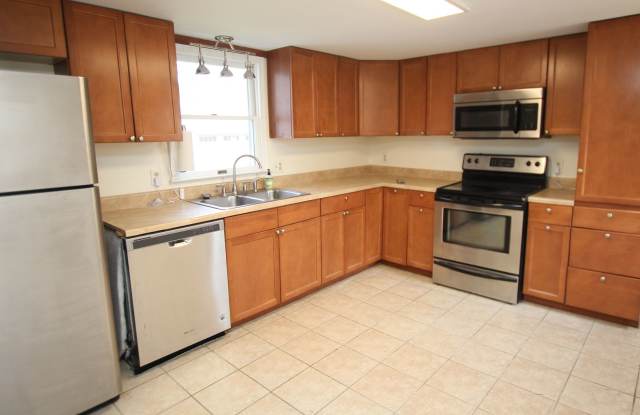 Farm house charm! A great home with a country feel and a spcious yard to enjoy. Gallery 4