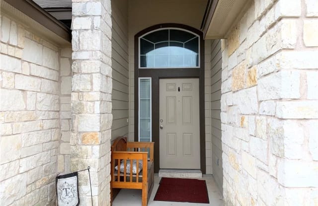 225 Oak Creek Way - 225 Oak Creek Way, New Braunfels, TX 78130