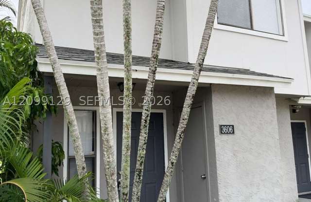 3606 Inlet Cir Gallery 1