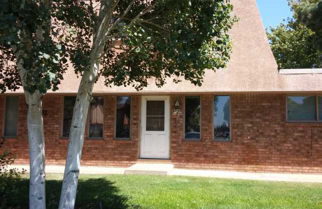 COLONIAL PARK CONDO Gallery 1