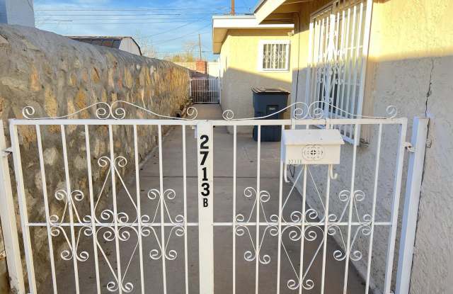 2713 Fir Street photos photos