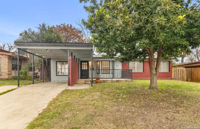 527 LIVELY DR photos photos