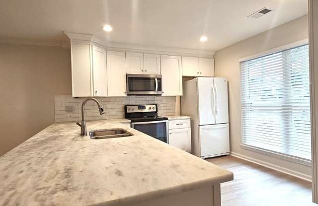 2270 Newport Landing Gallery 4