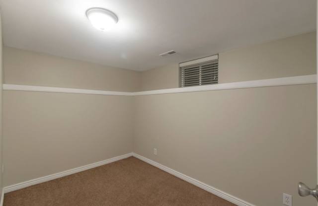 Cozy Basement Apartment in Orem Gallery 3