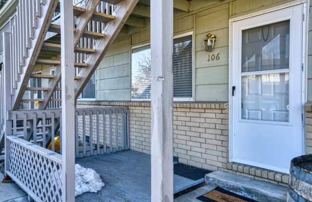 Bright End-Unit Condo – 2 Bed/1 Bath, Single-Level, No Stairs! photos photos