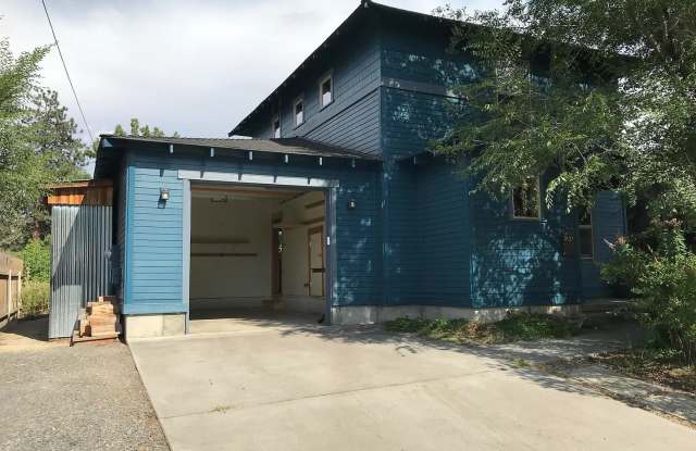 312 NE 4th St. photos photos