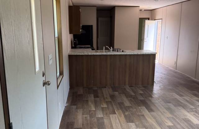 BRAND NEW 2 BED / 2 BATH TRAILER HOME IN SYLVA available NOW for year-long lease $1450 a month Gallery 1