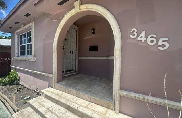 3465 NW 5th St photos photos