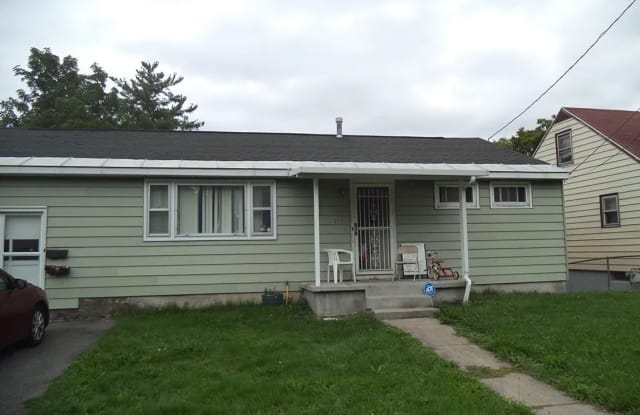 223 Clarence Avenue - 223 Clarence Avenue, Syracuse, NY 13205 223 Clarence Avenue - 223 Clarence Avenue, Syracuse, NY 13205