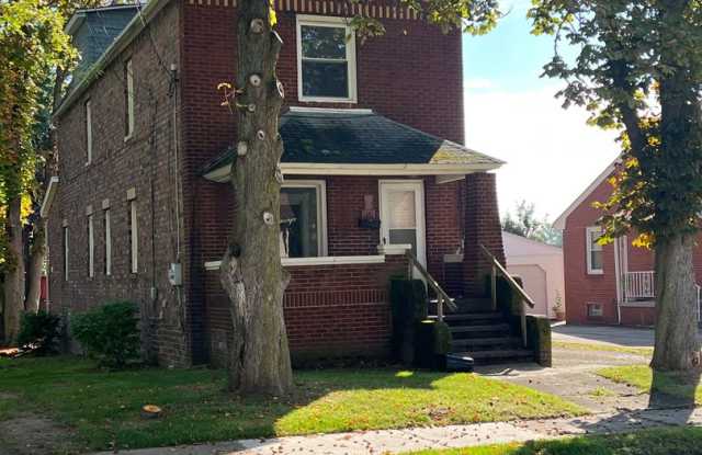 CAMPBELL BRICK 3 BEDROOM - 481 12th Street, Campbell, OH 44405