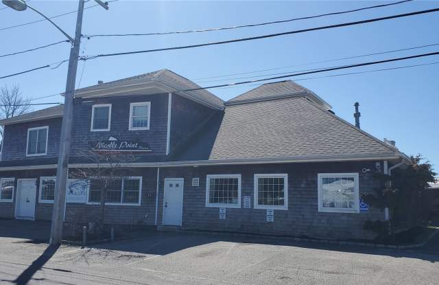 474 Shore Drive - 474 Shore Drive, Oakdale, NY 11769