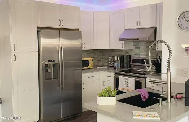 16627 N 45th Place unit: A photos photos